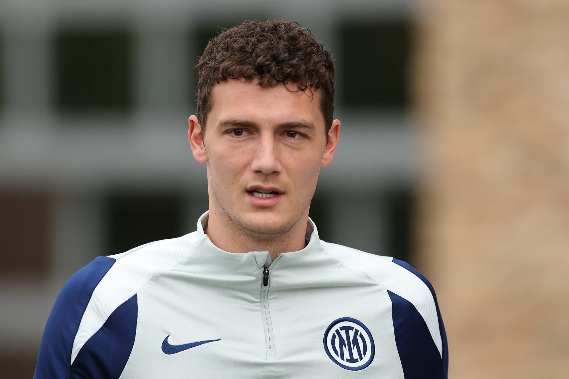 Benjamin Pavard : Le Renfort Défensif Attendu par le FC Barcelone