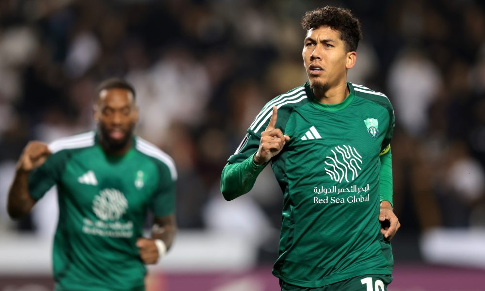 Transferts estivaux 2025 : Al-Ahli et Barcelona dans un jeu de poker explosif